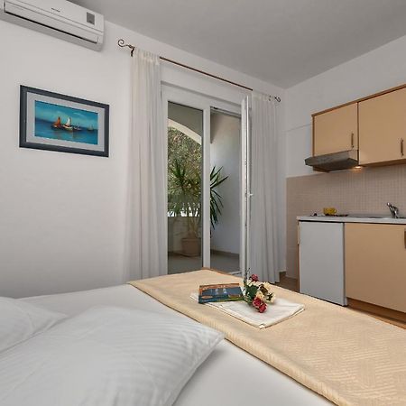 Apartments Marija Tučepi Buitenkant foto