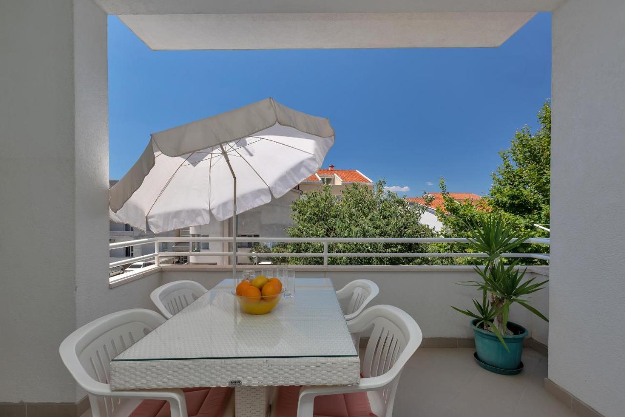 Apartments Marija Tučepi Buitenkant foto