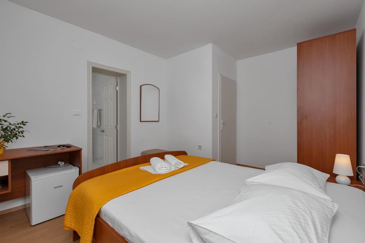Apartments Marija Tučepi Buitenkant foto